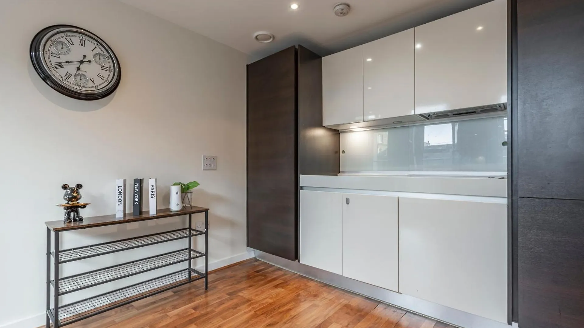 Modern London City Apartment
