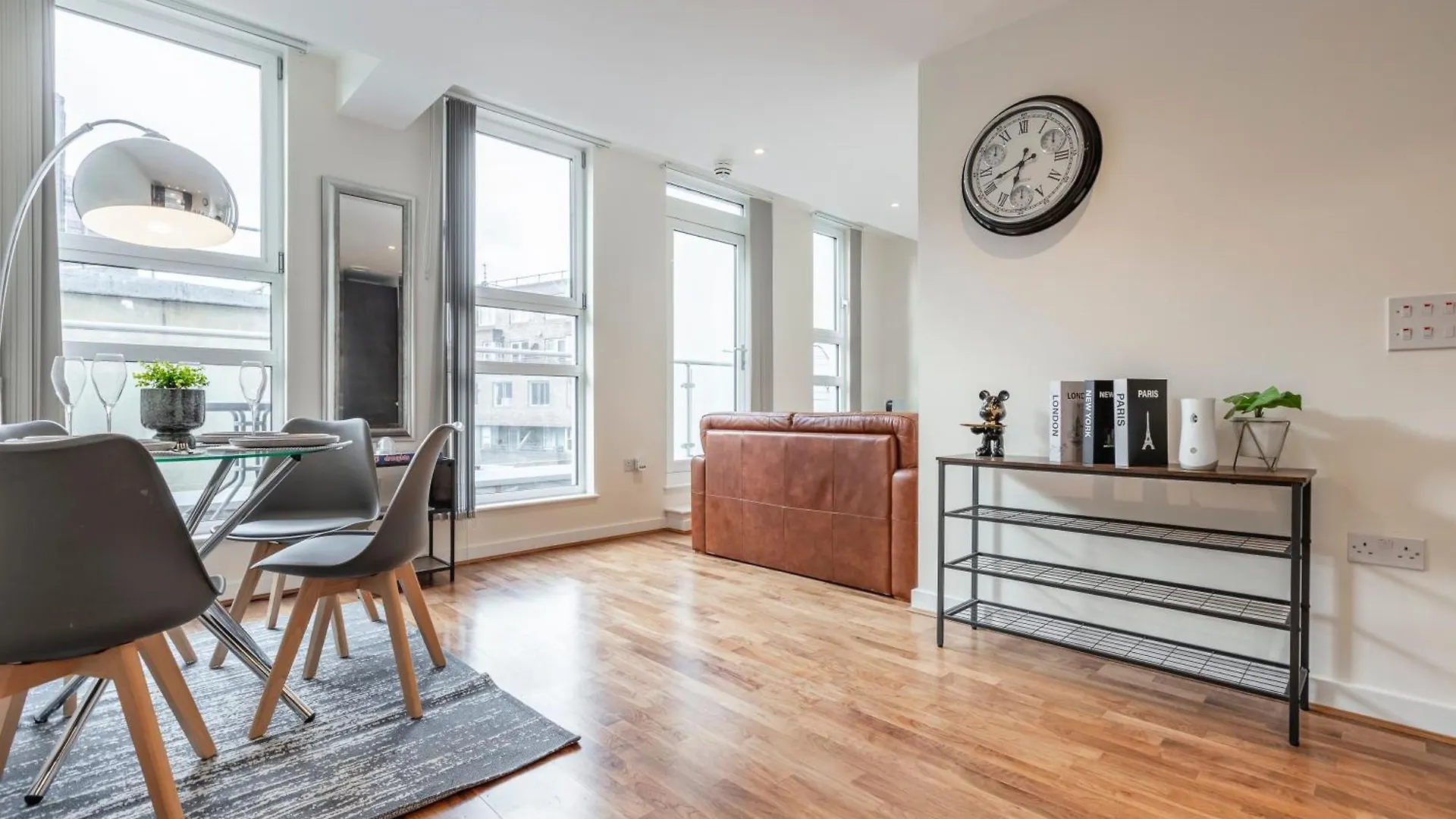 Modern London City Apartment