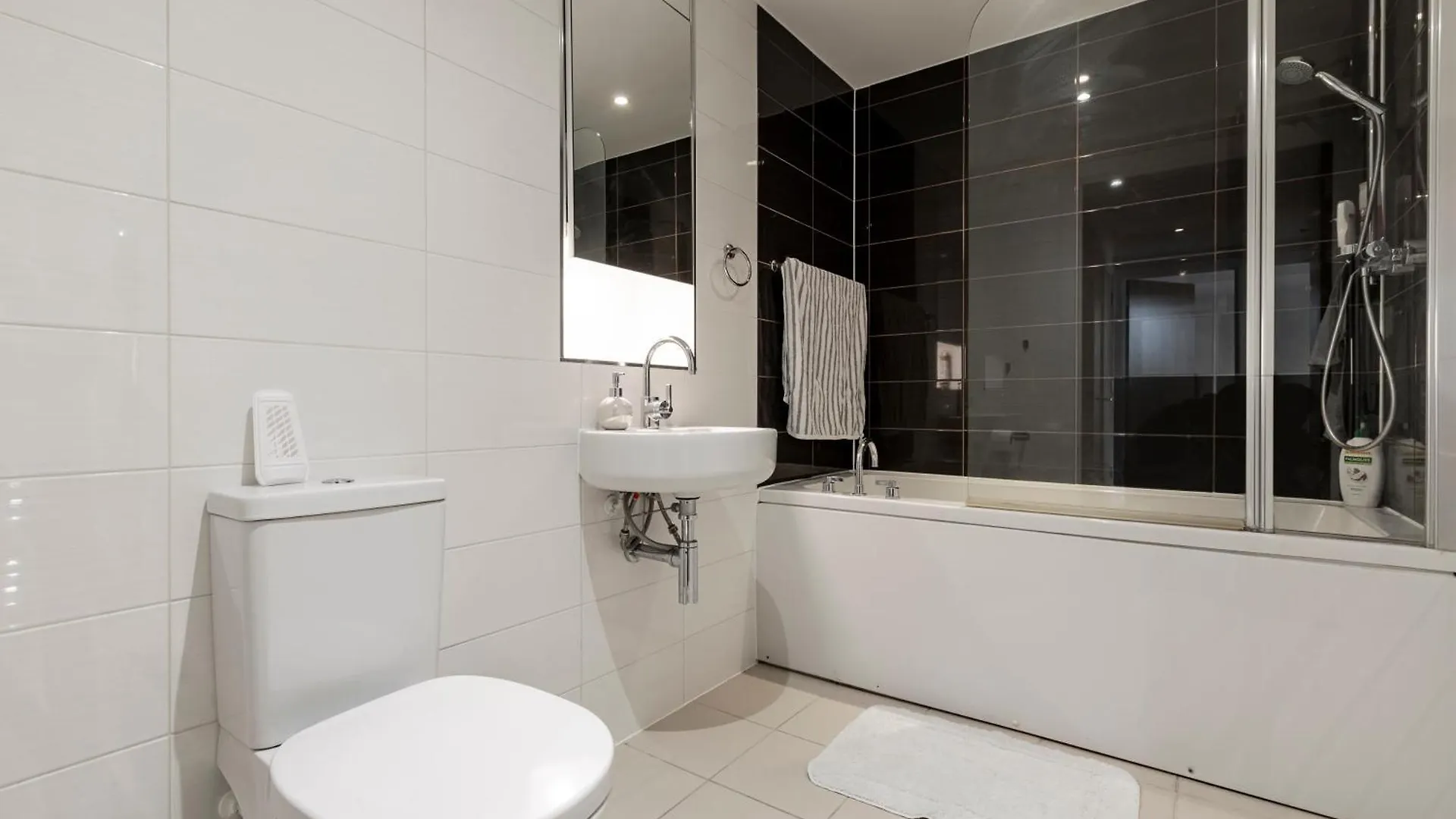 Modern London City Apartment